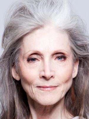 Эвелин Холл