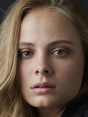 Афина Стрейтс