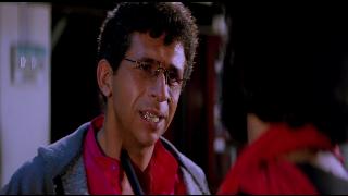 Между двух огней