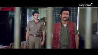 Трое разгневанных мужчин