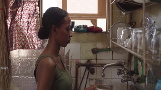 Айша не может улететь